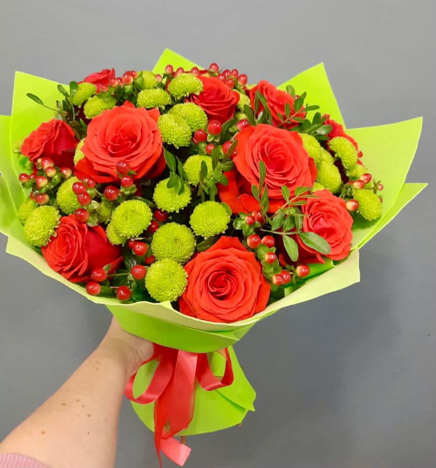 Букет цветов из: Хризантемы и Розы в Партизанске