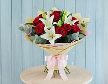 Букет цветов из:  Лилии и Розы в Партизанске