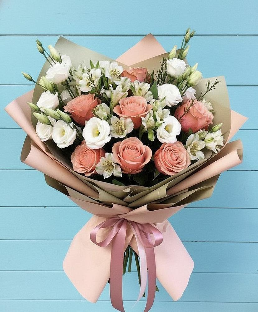 Букет цветов из: Розы, Альстромерии и Лизиантусы в Партизанске
