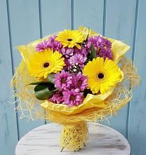 Букет цветов из:  Хризантемы и Герберы в Партизанске
