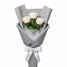 Букет 3 белые розы в Партизанске