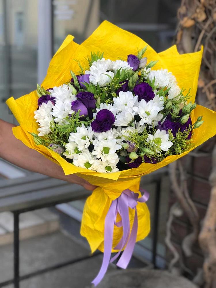 Букет цветов из: Ирисы, Хризантемы и Ромашки в Партизанске