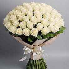 Букет 101 беля роза Белоснежка в Партизанске