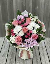 Букет цветов из:  Альстромерии, Гвоздики, Розы и Хризантемы в Партизанске
