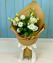 Букет цветов из:  Хризантемы и Лизиантусы в Партизанске