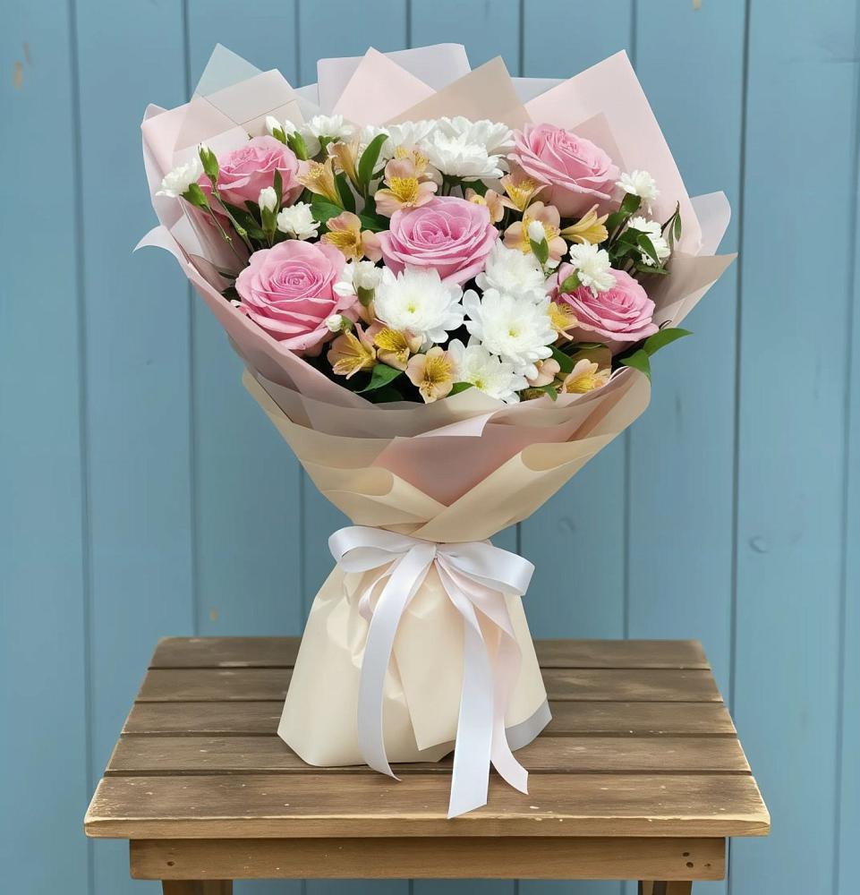 Букет цветов из: Гвоздики, Орхидеи и Розы в Партизанске