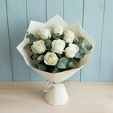 Букет Белые розы в Эвкалипте в Партизанске