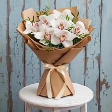Букет цветов из:  Орхидеи и Розы в Партизанске